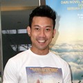 Denny Sumargo Ditemui Usai Syukuran Film '5 cm.'