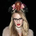 Kostum Rosie Huntington-Whiteley di Pesta Halloween