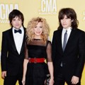 The Band Perry di Red Carpet CMA Awards 2012