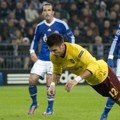Olivier Giroud Mencetak Gol dengan Sundulannya