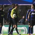 Wasit Felix Brych Berbicara pada Pemain Manchester United