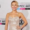 Hayden Panettiere di Red Carpet AMAs 2012