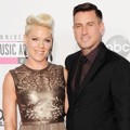 Pink dan Carey Hart di Red Carpet AMAs 2012