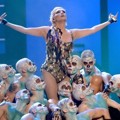 Penampilan Keha di AMAs 2012