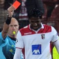 Pemain Braga, Douglao Harus Menerima Kartu Merah dari Wasit Sergei Karasev