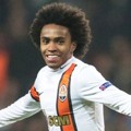 Willian Merayakan Keberhasilanya Mencetak Gol