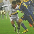 Artem Radkov Menghalangi Laju Gianni Bruno
