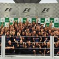 Sebastian Vettel Rayakan Kemenangan Bersama Tim Red Bull Racing