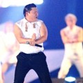 PSY Mengajak Penonton Bergoyang 'Gangnam Style'