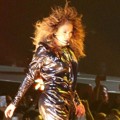 Aksi Spektakuler Jennifer Lopez di Konser 'Dance Again World Tour'