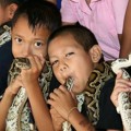 Desa Ban Kok Sa-Nga, Thailand Dikenal Sebagai Desa Kobra Oleh Para Turis