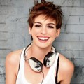 Anne Hathaway di Majalah Glamour Edisi Januari 2013