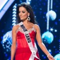 Miss Selandia Baru, Talia Bennett, dalam Sesi Gaun Malam
