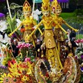 Peserta dari Indonesia Ramaikan Rose Parade 2013