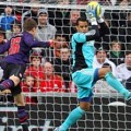 Tendangan Aaron Ramsey Berhasil Ditangakap Michel Vorm
