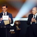 Fabio Cannavaro dan Joseph Blatter Mengumumkan Pemenang FIFA Ballon d'Or 2012