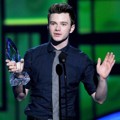 Chris Colfer Terima Piala Favorite Comedic TV Actor