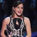 Emma Watson Terima Piala Favorite Dramatic Movie Actress