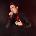 Penampilan Vidi Aldiano di Konser HUT Indosiar ke-18