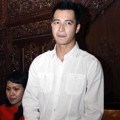 Eza Gionino Saat Jumpa Pers di Pendopo Kemang