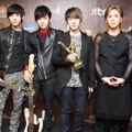 F.T. Island Raih Trofi Disk Bonsang