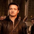 Jeremy Renner dan Gemma Arterton di Film 'Hansel and Gretel: Witch Hunters'