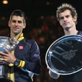 Novak Djokovic dan Andy Murray Berfoto Bersama