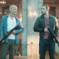 Aksi Bruce Willis dan Jai Courtney di Film 'A Good Day to Die Hard'