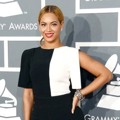 Beyonce Knowles di Red Carpet Grammy Awards 2013