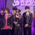 Super Junior Terima Piala Album of The Year Kuartal 3