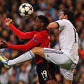 Duel Danny Welbeck vs Alvaro Arbeloa