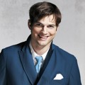 Ashton Kutcher di Majalah Esquire Edisi Maret 2013