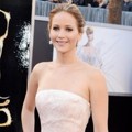 Jennifer Lawrence di Red Carpet Oscar 2013