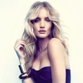 Rosie Huntington-Whiteley di Majalah Vogue Spanyol Edisi Maret 2013