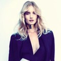 Rosie Huntington-Whiteley di Majalah Vogue Spanyol Edisi Maret 2013