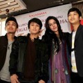 Fairuz A. Rafiq dan Miladian Band Saat Peluncuran Single 'Pengalaman Pertama'