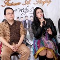 Fairuz A. Rafiq Saat Peluncuran Single 'Pengalaman Pertama'