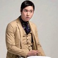 Go Kyung Pyo di Majalah Esquire Korea Edisi April 2013