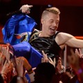 Aksi Macklemore di Panggung MTV Movie Awards 2013