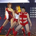 PSY Menari ala Beyonce Knowles di Konser 'Happening'