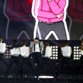 PSY Bawakan Lagu 'Gentleman'