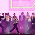 Penampilan PSY di Konser 'Happening'