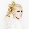 Gummy di Promo Single 'Snowflake'