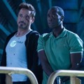 Robert Downey Jr. dan Don Cheadle di Film 'Iron Man 3'