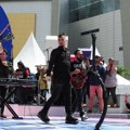 Penampilan Ahmad Dhani Bersama T.R.I.A.D di Acara Musik 'Dahsyat'