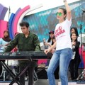Olga Syahputra dan Luna Maya Saat Menjadi Host Acara Musik 'Dahsyat'