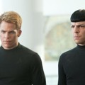 Chris Pine dan Zachary Quinto di Film 'Star Trek Into Darkness'