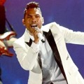 Penampilan Miguel di Billboard Music Awards 2013
