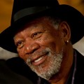 Morgan Freeman Sebagai Thaddeus Bradley