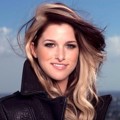 Cassadee Pope di Teaser Single 'Wasting All These Tears'